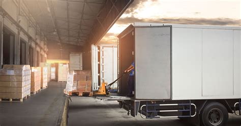 Key Considerations when Selecting a Half Matic Trailer Manufacturer